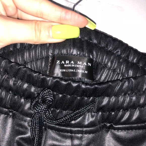 Zara Shorts - Picture 2 of 4